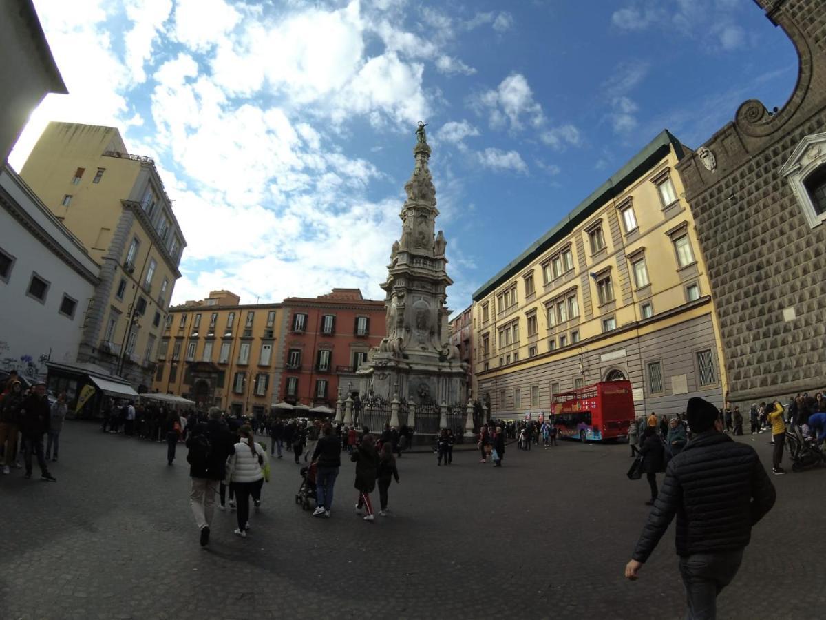 Casa Basile 15 Bed & Breakfast Napoli Bagian luar foto